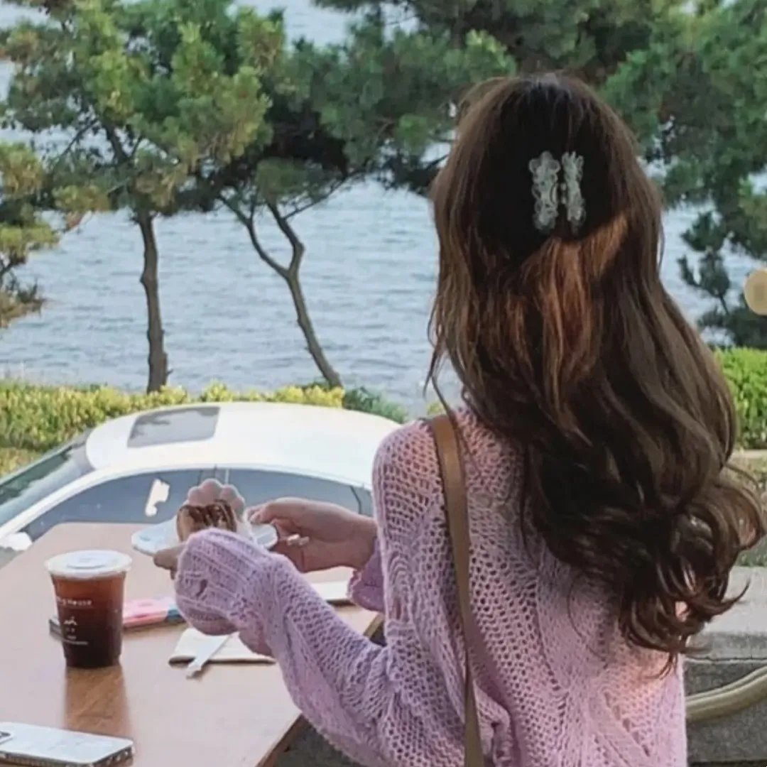 粉色樱与大眠王海报